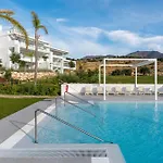 アパート Alcazaba Lagoon Luxury Retreat エステポナ
