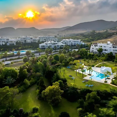 Alcazaba Lagoon Luxury Retreat Lejlighed Estepona